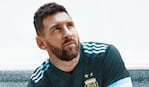 Messi, el modelo para la nueva camiseta.