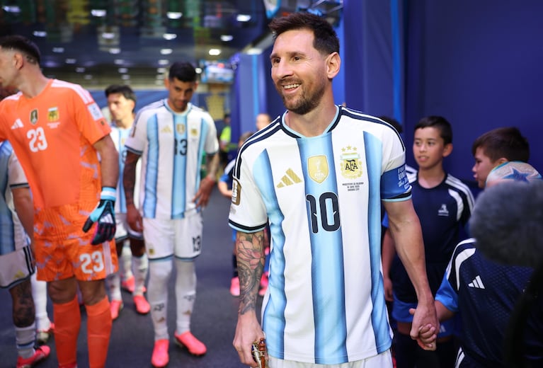 Messi en el partido ante Argelia (Foto: Selección Argentina).
