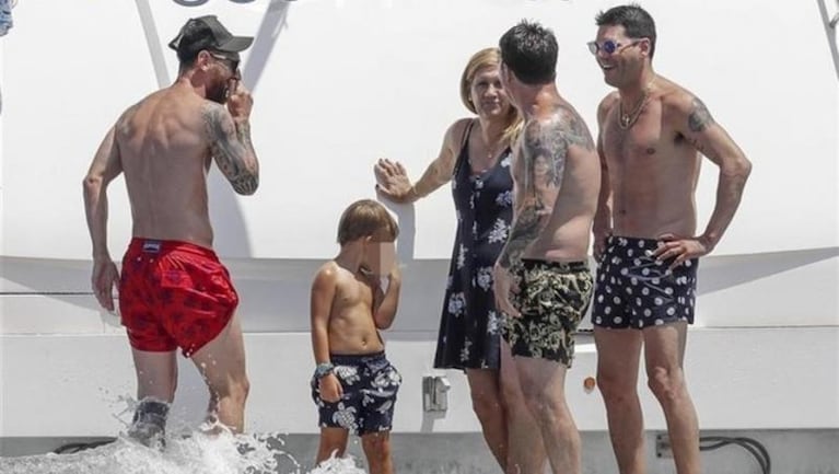 Messi, en la piel de sus hermanos