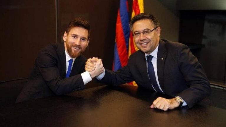 Messi firmó la renovación de su contrato con el Barcelona