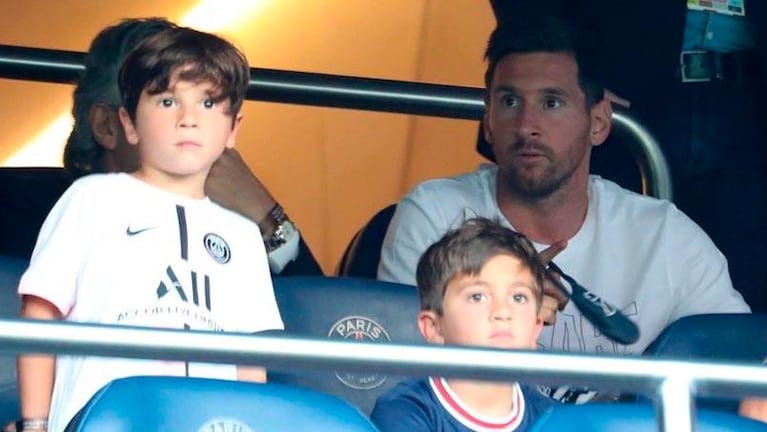 Messi fue ovacionado en la presentación del PSG: "Estoy feliz e ilusionado"