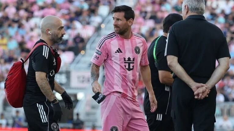 Messi jugó apenas 10 minutos contra Necaxa.