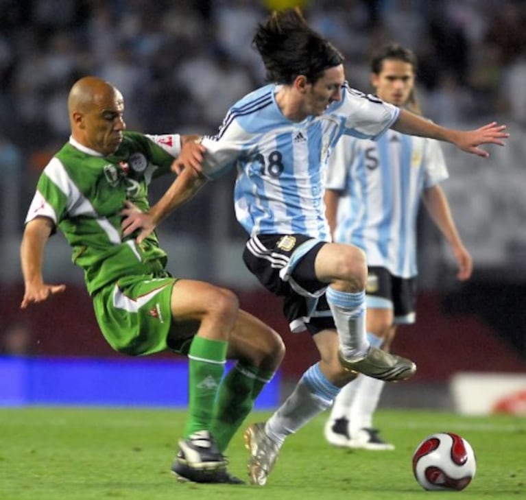 Messi jugó en el único antecedente ante Argelia.