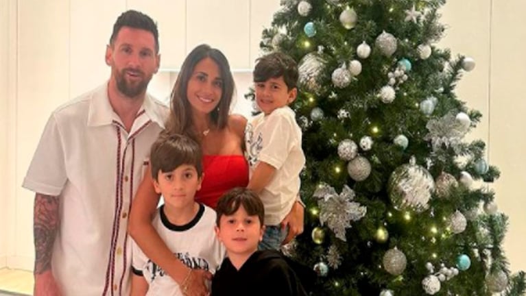 Messi junto a su familia celebrando Navidad.