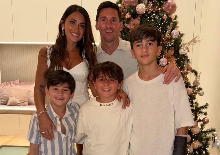 Messi junto con su familia