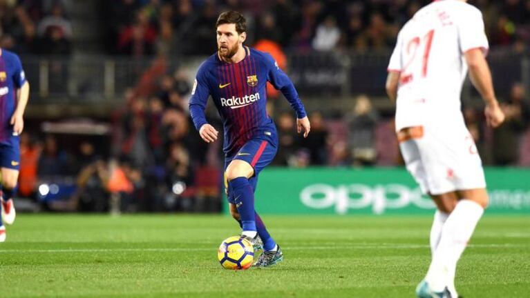 Messi le dio el triunfo al Barcelona con un golazo de tiro libre