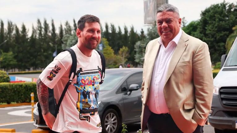 Messi llegó a Argentina para los amistosos de la Selección y sorprendió con su look