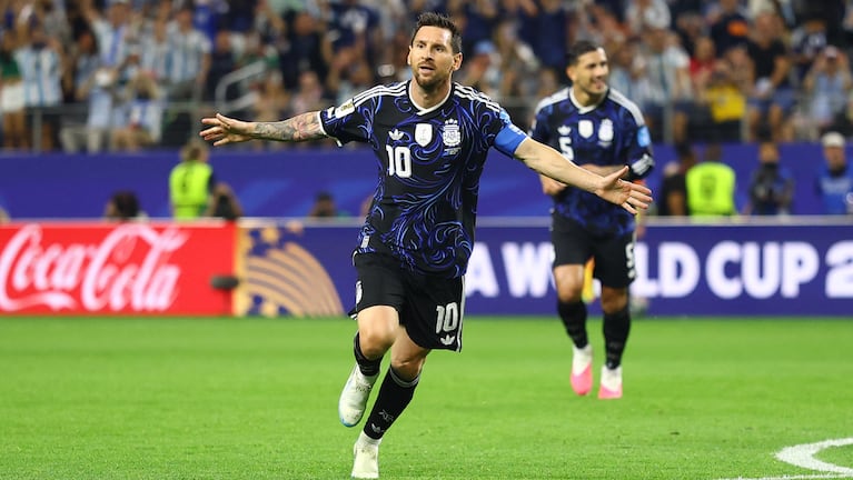 Messi puso el 3 a 1 en Dallas. REUTERS/Hannah Mckay