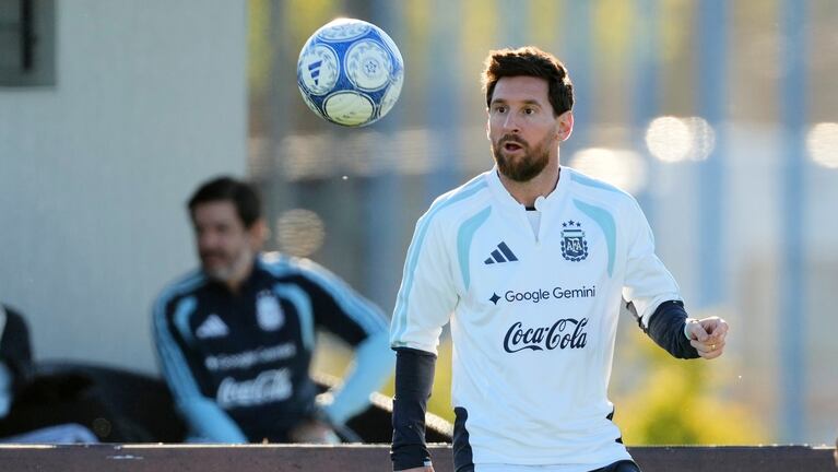 Messi se despide de la Selección Argentina. (AP Foto/Gustavo Garello)