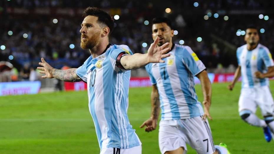 Messi se tomó revancha de la última Copa América y no falló el penal. Foto: Clarín.