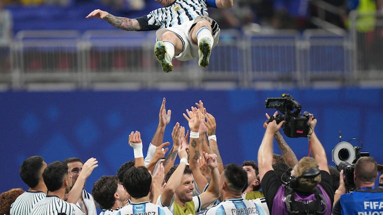 Messi tendrá una despedida histórica de la Selección Argentina. (AP Foto/Jacob Kupferman)