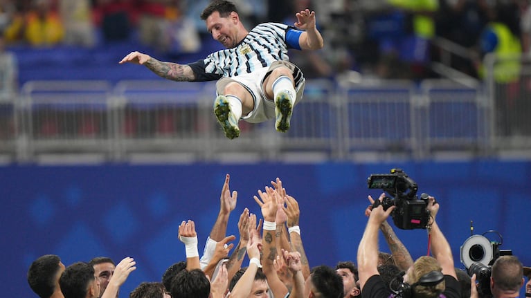 Messi tendrá una despedida histórica de la Selección Argentina. (AP Foto/Jacob Kupferman)