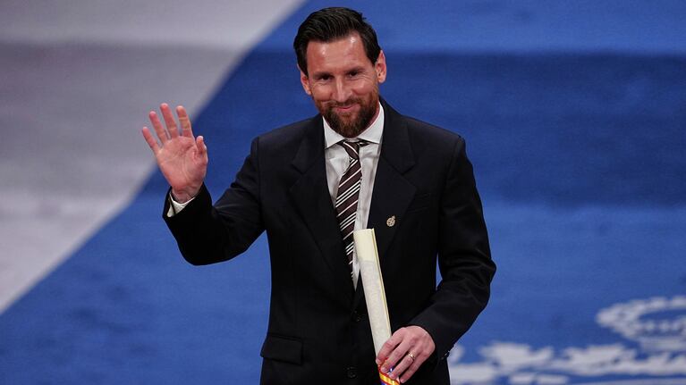 Messi tras recibir el premio Princesa de Austurias del deporte en Oviedo, España, el viernes 23 de octubre de 2026. (AP Foto/Miguel Oses)
