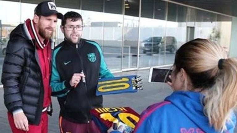 Messi visitó a su nutricionista y kinesiólogo. 