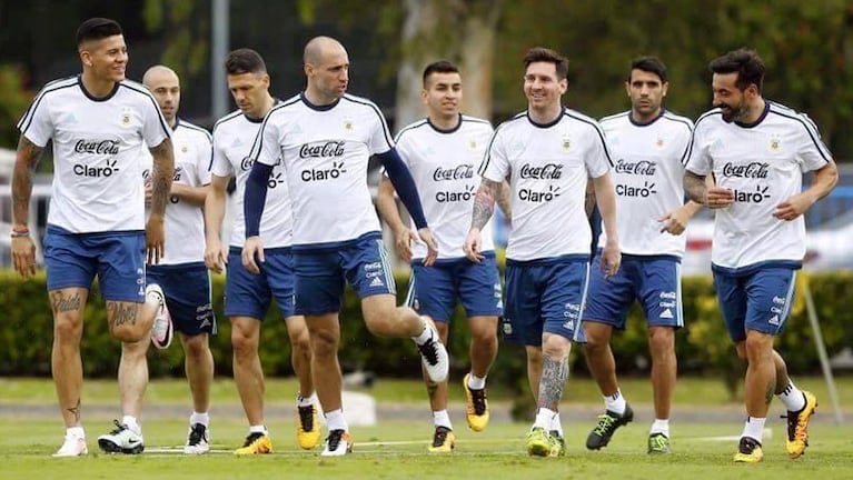 Messi y compañía en el entrenamiento de este martes. Foto: AFA