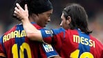 Messi y Dinho, socios en la cancha y grandes amigos. 