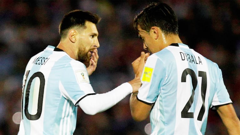 Messi y Dybala no lograron juntarse adentro de la cancha.