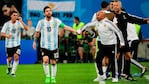 Messi y Sampaoli firmaron la paz con un choque de manos.