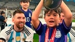 Messi y su hijo Mateo en la final de la Copa del Mundo. 