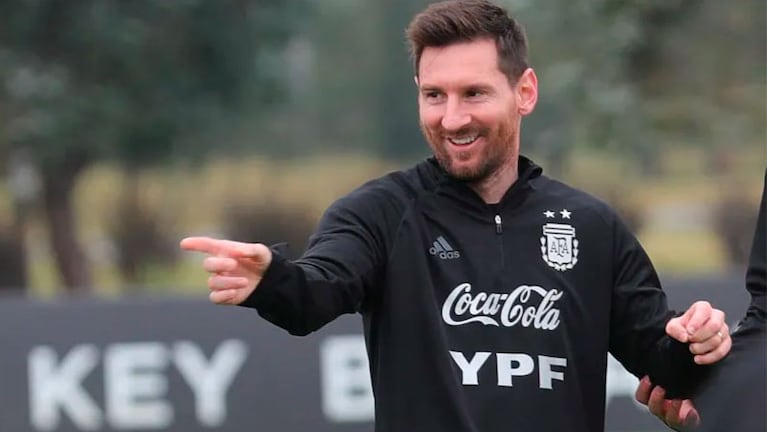 Messi y una inesperada selfie para sus más de 272 millones de seguidores de Instagram.