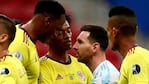 Messi y Yerri Mina, cara a cara en la semifinal.