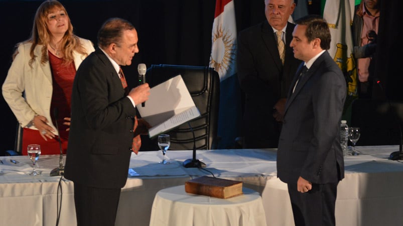 Mestre asumió su segundo mandato como intendente. Fotos: Lucio Casalla /El Doce.tv