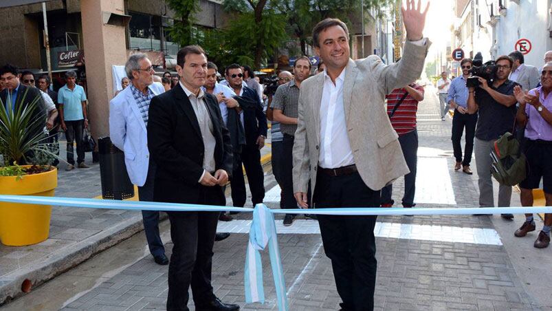 Mestre habló al inaugurar la semipeatonalización de la calle Rosario de Santa Fe.