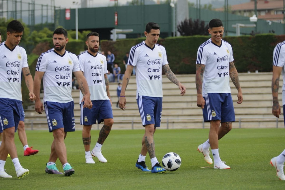 Meza, Agüero y Rojo se hacen un lugar entre los titulares.