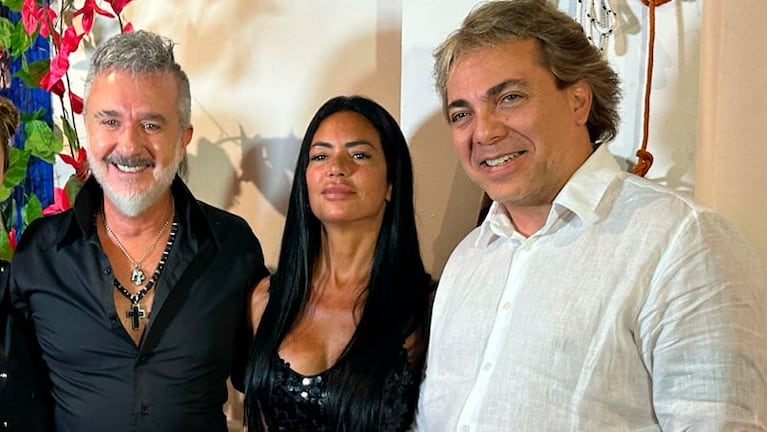 Miguel Pardo, Mariela Sánchez y Cristian Castro, en una noche de anuncios. Foto: Gina Casinelli/El Doce.