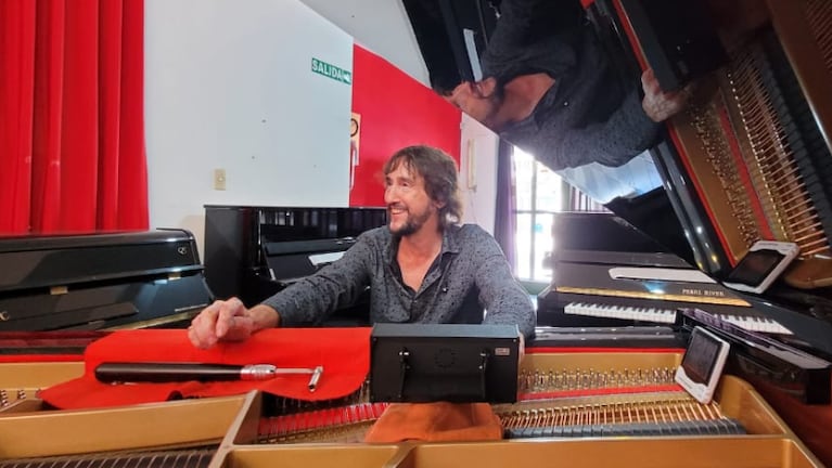 Miguel Puch, el hombre de los pianos en Córdoba