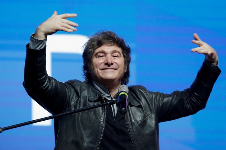 Milei bancó a Estudiantes en medio de la tensión con la AFA.