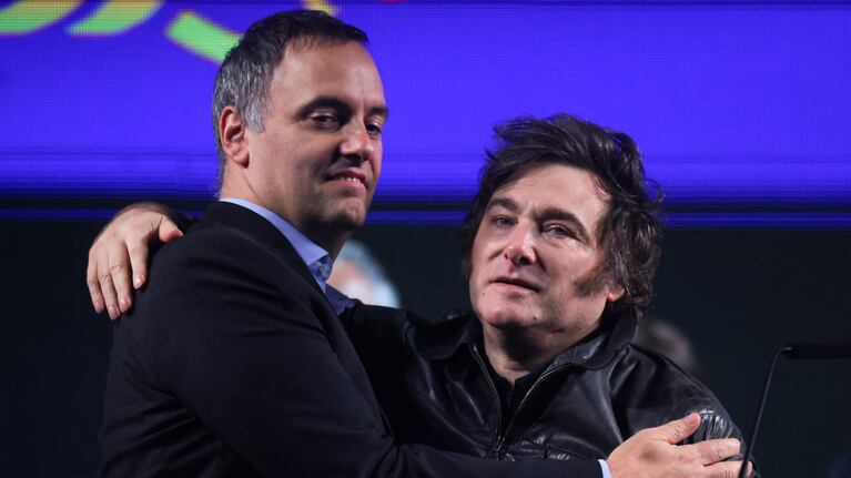 Milei festejó la decisión de la Justicia a favor de Adorni.