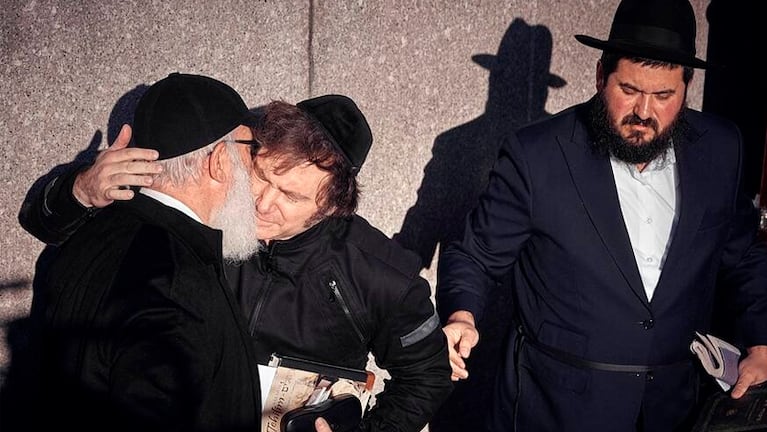 Milei fue a agradecer a la tumba del famoso rabino en Nueva York.
