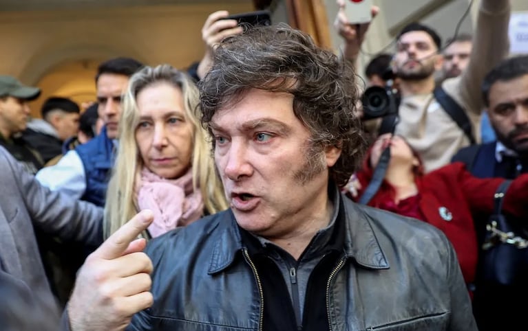 Milei se mostró molesto con Macri.