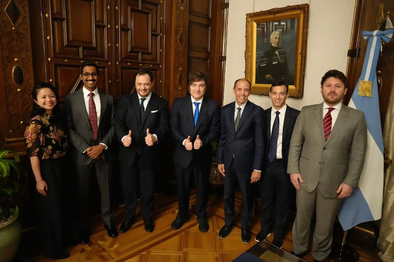Milei se reunió este viernes en Casa Rosada con directivos de la empresa creadora de ChatGPT.
