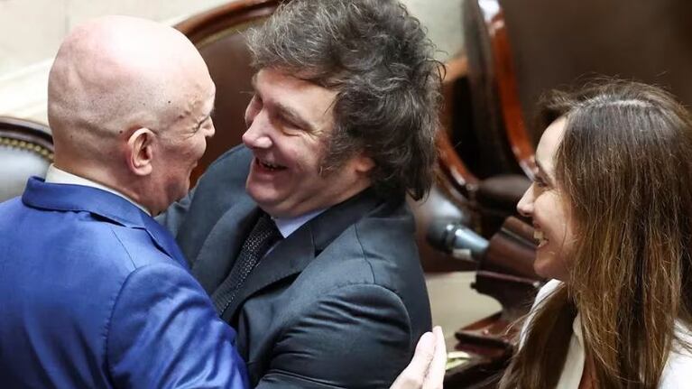 Milei y un llamativo saludo al economista vía redes sociales.