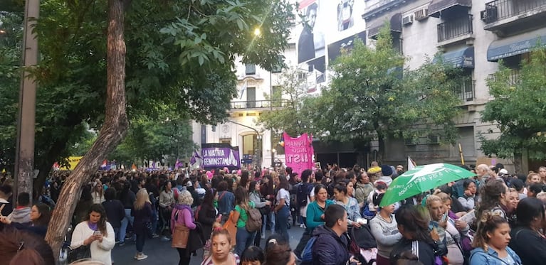 Miles de mujeres salieron a las calles a reclamar derechos. Foto: Silvia Pérez Ruiz
