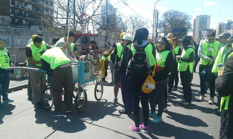Miles de peregrinos marchan a la Basílica de Luján