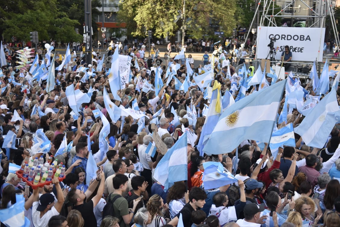 Miles de personas acompañaron en el último "Sí, se puede". Foto: Lucio Casalla/ElDoce.tv