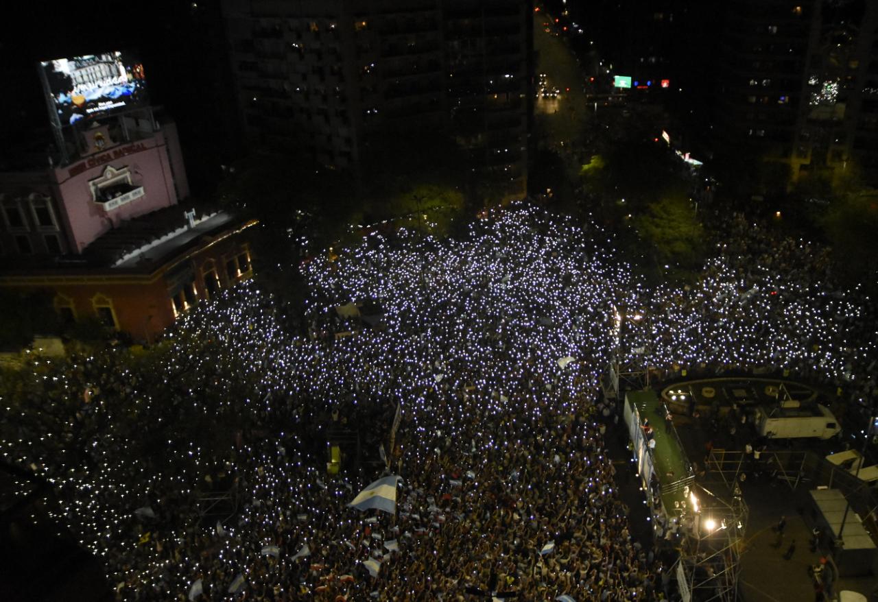 Miles de personas acompañaron en el último "Sí, se puede". Foto: Lucio Casalla/ElDoce.tv