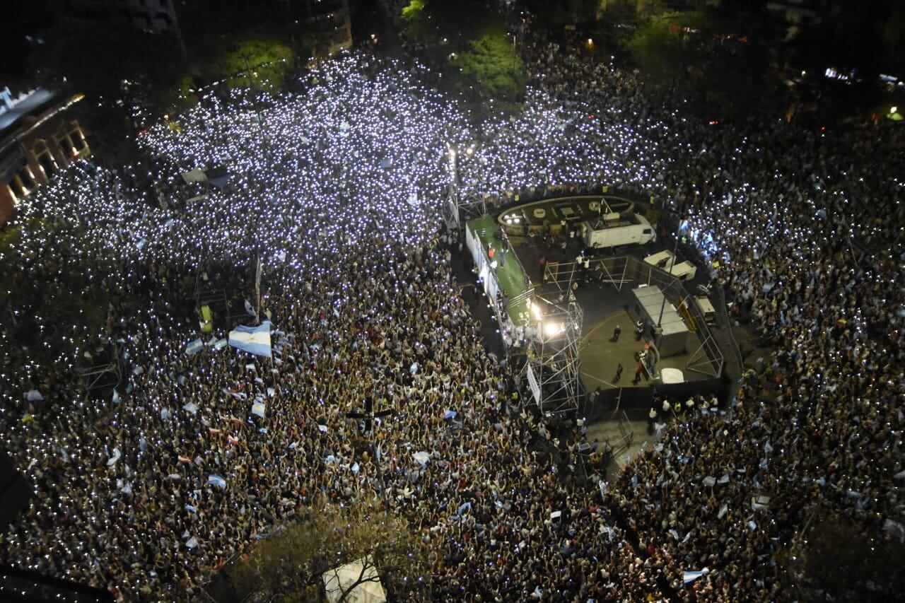 Miles de personas acompañaron en el último "Sí, se puede". Foto: Lucio Casalla/ElDoce.tv