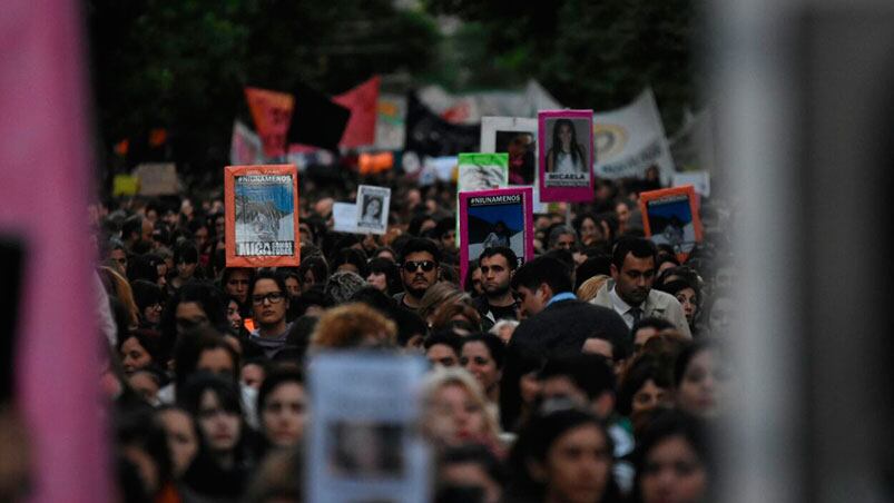 Miles de personas se movilizaron contra los femicidios. Foto: Lucio Casalla / ElDoce.tv.