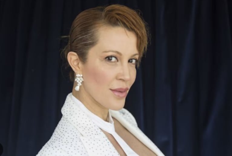 Miriam Lanzoni compartió fotos de su cuerpo cubierto por la psoriasis y relató su dura experiencia.