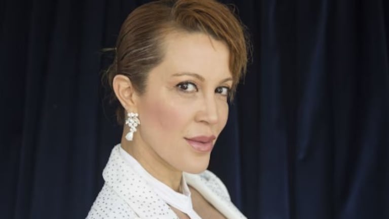 Miriam Lanzoni compartió fotos de su cuerpo cubierto por la psoriasis y relató su dura experiencia.