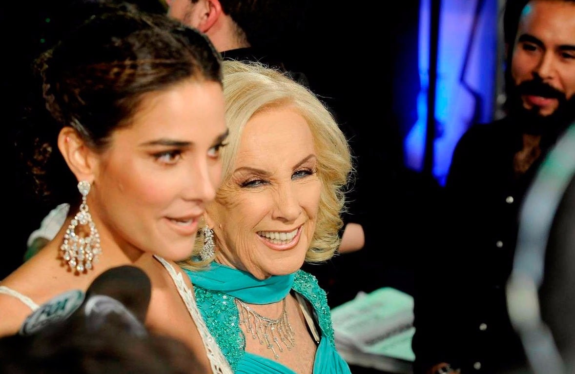 Mirtha y Juanita, juntas en la alfombra roja.