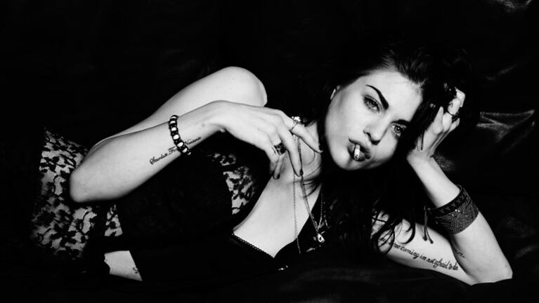 Misteriosa y bella. Así es Frances a sus 23 años.