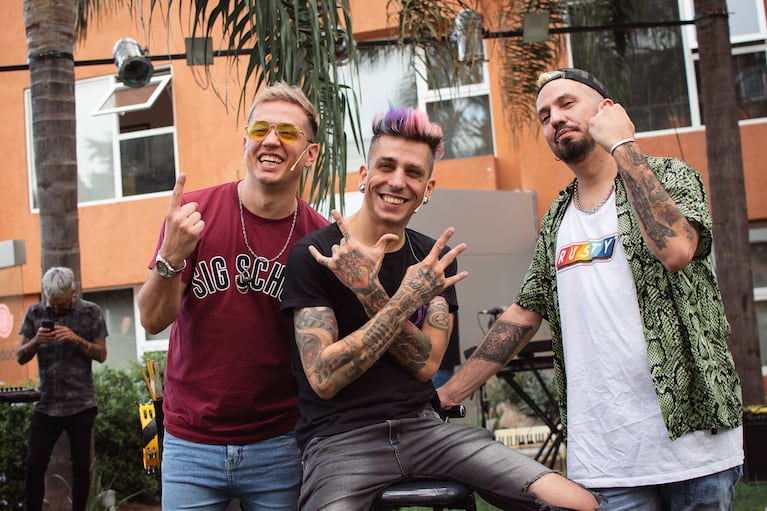 Monada festeja su 9° aniversario este sábado en Sociedad Belgrano.