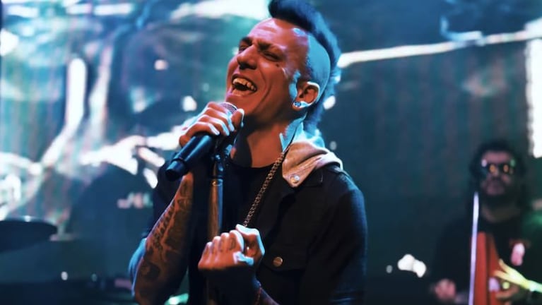 Monada lanzó la primera canción del nuevo álbum producido en streaming.