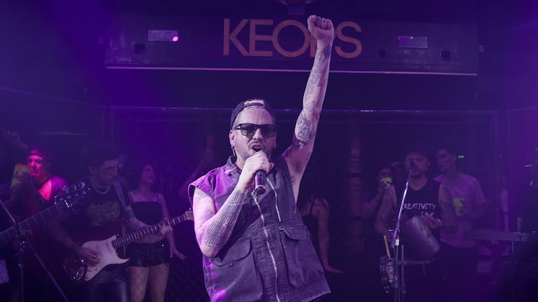 Monada lanzó un enganchado de cumbias con la voz de Lucas Ninci.