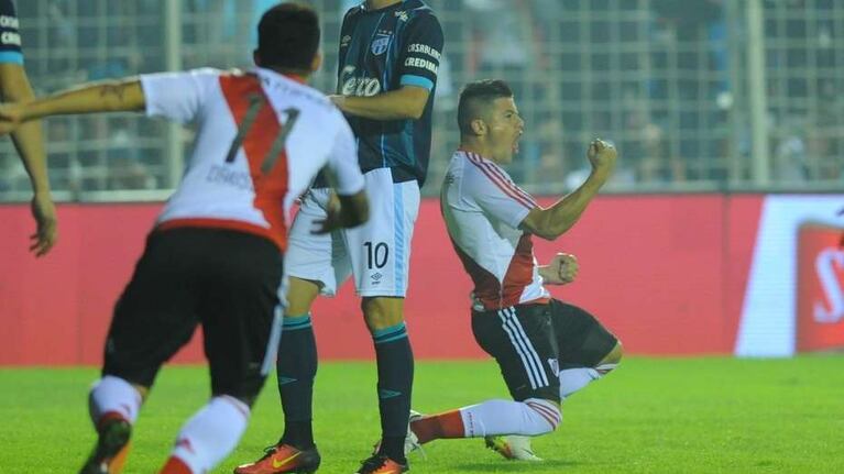 Moreira y todo River gritaron con el alma el gol.